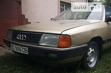 Седан Audi 100 1986 в Червонограді