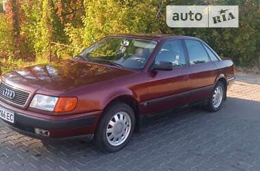 Седан Audi 100 1992 в Глухові