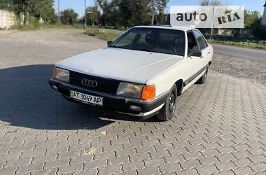 Седан Audi 100 1983 в Ивано-Франковске