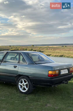 Седан Audi 100 1990 в 