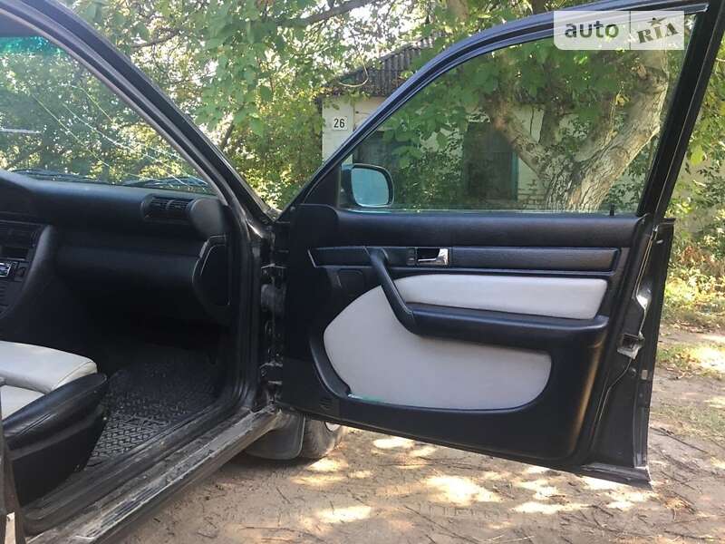 Седан Audi 100 1994 в Тараще фото 13 Седан Audi 100 1994 в Тараще