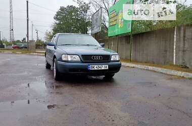 Седан Audi 100 1992 в Сарнах