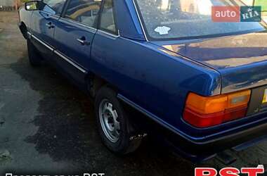 Седан Audi 100 1987 в Ровно