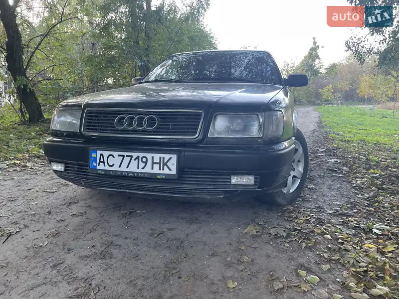 Audi 100