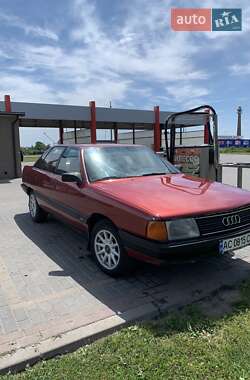 Седан Audi 100 1988 в Володимир-Волинському