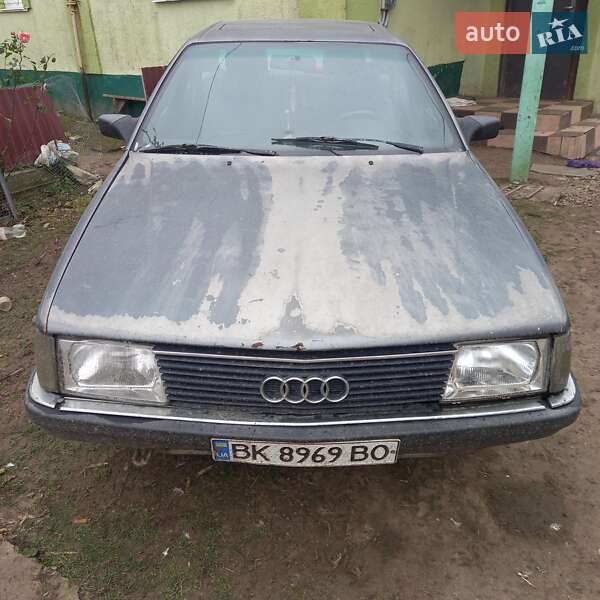 Седан Audi 100 1990 в Ровно