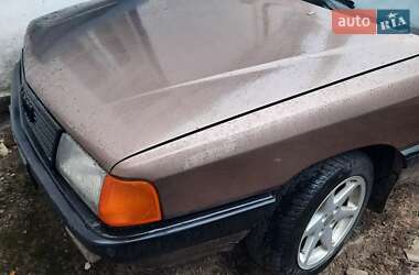 Седан Audi 100 1986 в Коростышеве