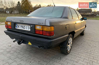 Седан Audi 100 1988 в Тучине