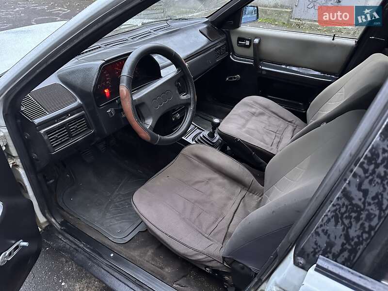 Седан Audi 100 1987 в Одессе