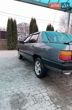 Седан Audi 100 1986 в 