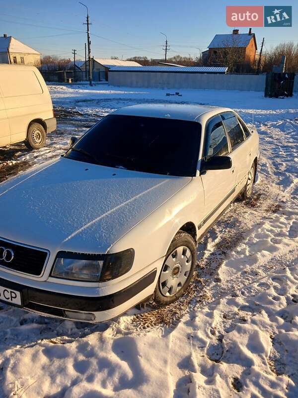 Седан Audi 100 1992 в Деражні