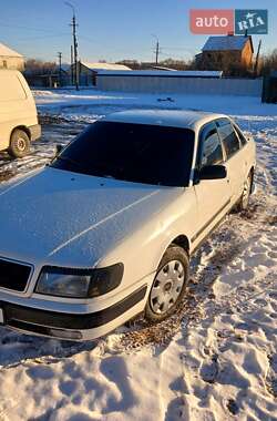 Седан Audi 100 1992 в Деражні