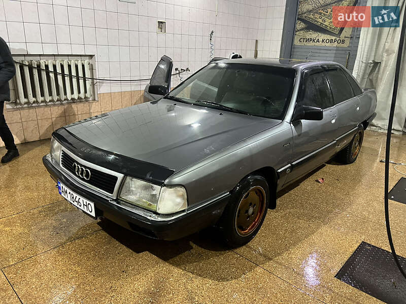 Седан Audi 100 1991 в Житомирі