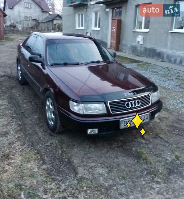 Седан Audi 100 1991 в Кельменцях