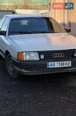 Седан Audi 100 1988 в Хмільнику