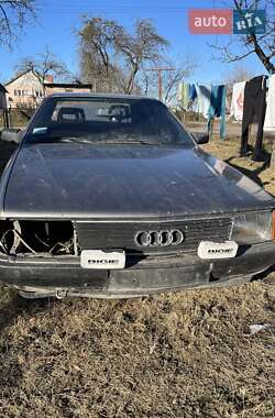 Седан Audi 100 1984 в 