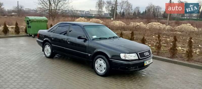 Седан Audi 100 1993 в Львові