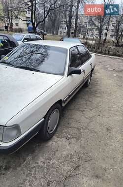 Седан Audi 100 1986 в Нововолинську