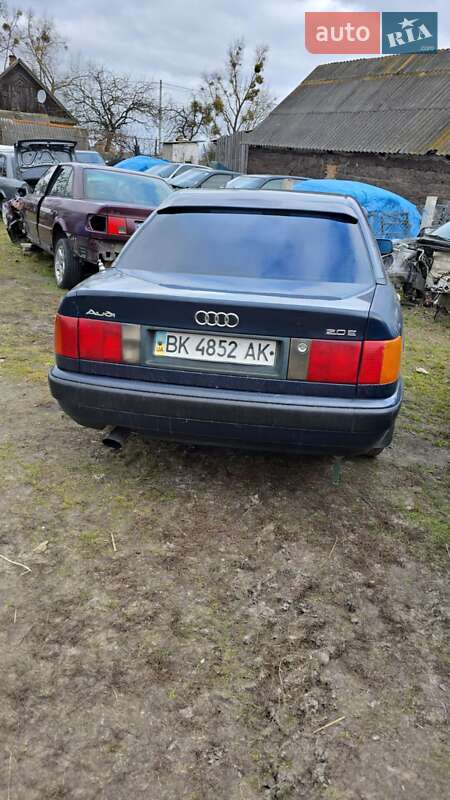 Седан Audi 100 1992 в Заречном