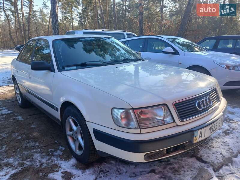 Седан Audi 100 1993 в 