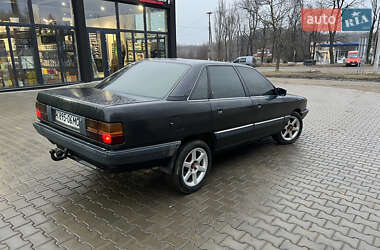 Седан Audi 100 1991 в Сторожинце