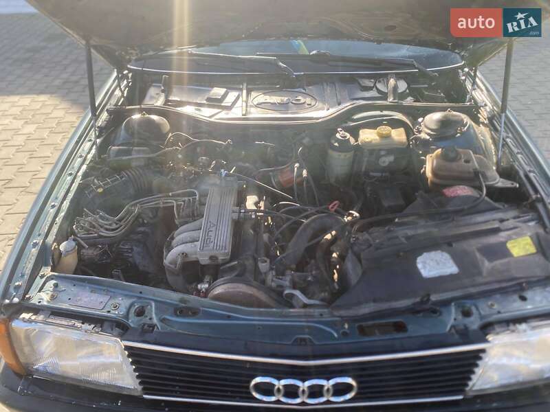Седан Audi 100 1989 в Хмельнике