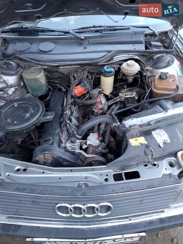 Седан Audi 100 1989 в Володимирі