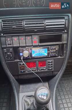 Седан Audi 100 1993 в 