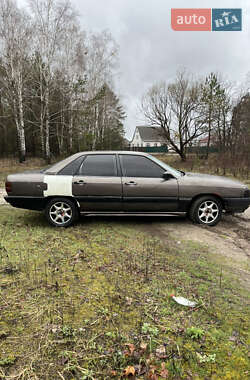 Седан Audi 100 1983 в 