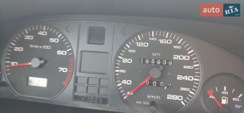 Седан Audi 100 1992 в Киеве