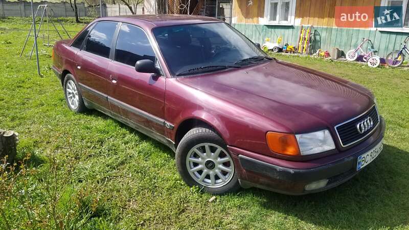 Седан Audi 100 1994 в Стрые