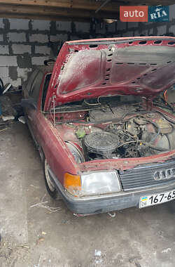 Седан Audi 100 1984 в 
