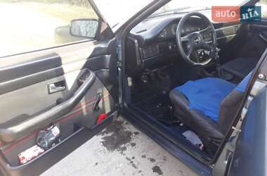 Седан Audi 100 1989 в 