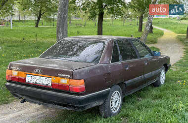 Седан Audi 100 1988 в 