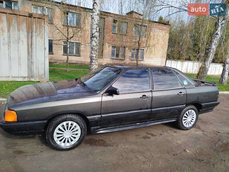 Audi 100 1987 Audi 100 1987