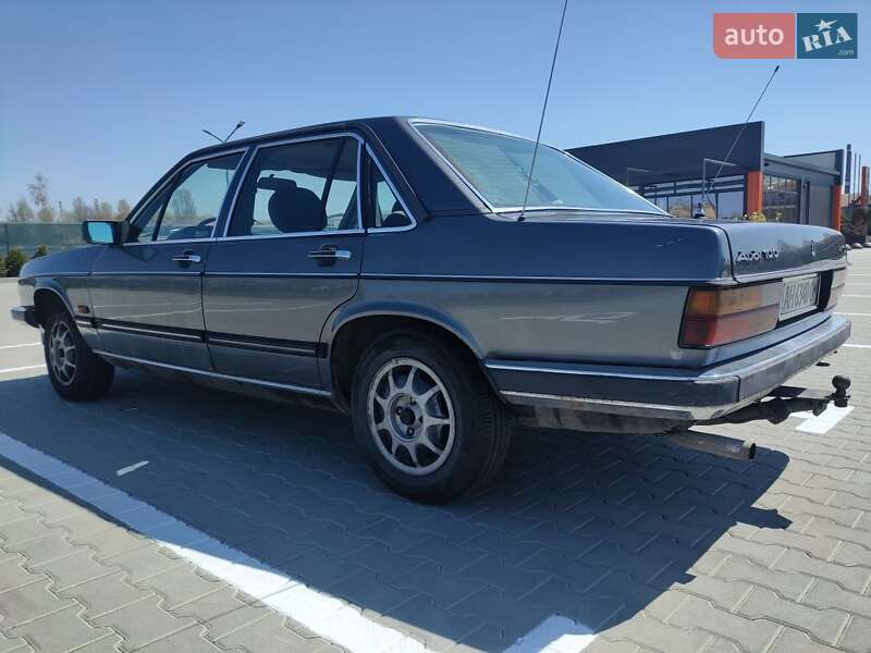 Седан Audi 100 1981 в 