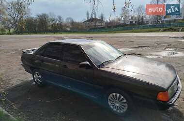 Седан Audi 100 1987 в Ромнах