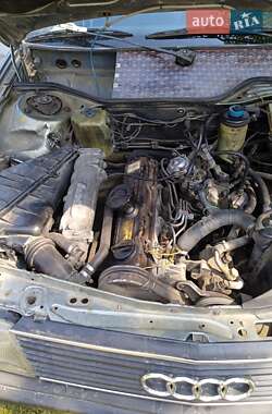 Седан Audi 100 1986 в 