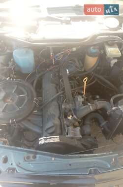 Седан Audi 100 1988 в 