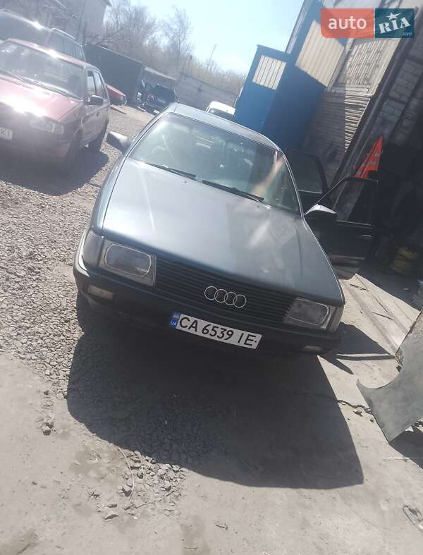 Седан Audi 100 1988 в 