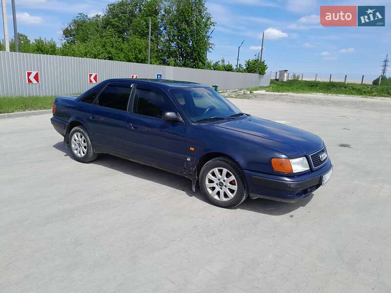 Седан Audi 100 1993 в 