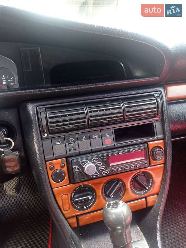Седан Audi 100 1992 в Черновцах