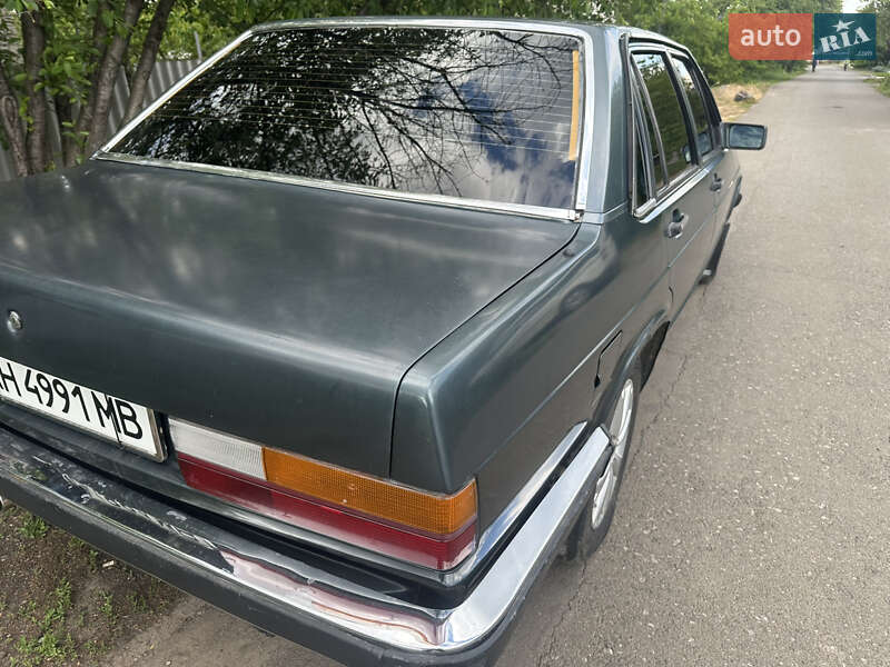 Седан Audi 100 1982 в Краматорске