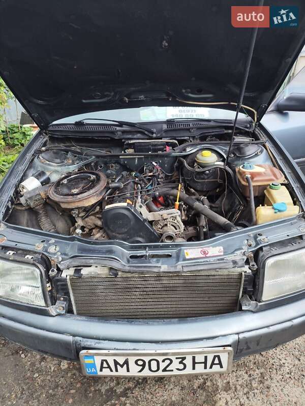 Седан Audi 100 1992 в Києві
