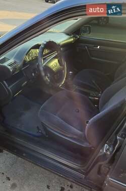 Седан Audi 100 1991 в 