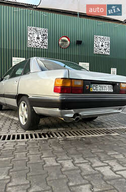 Седан Audi 100 1990 в 