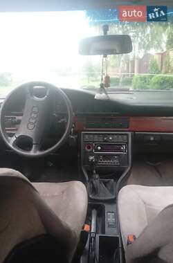 Седан Audi 100 1988 в 