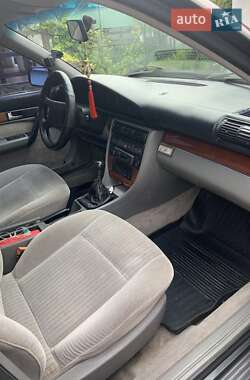 Седан Audi 100 1991 в 
