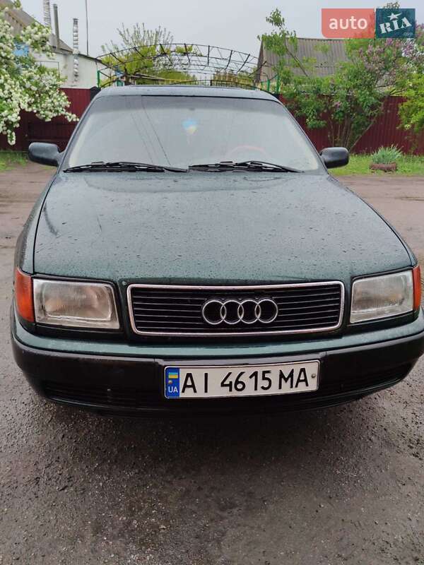 Седан Audi 100 1992 в Яготине