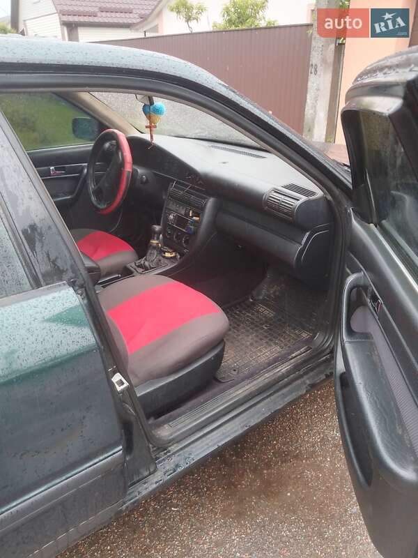 Седан Audi 100 1992 в Яготине